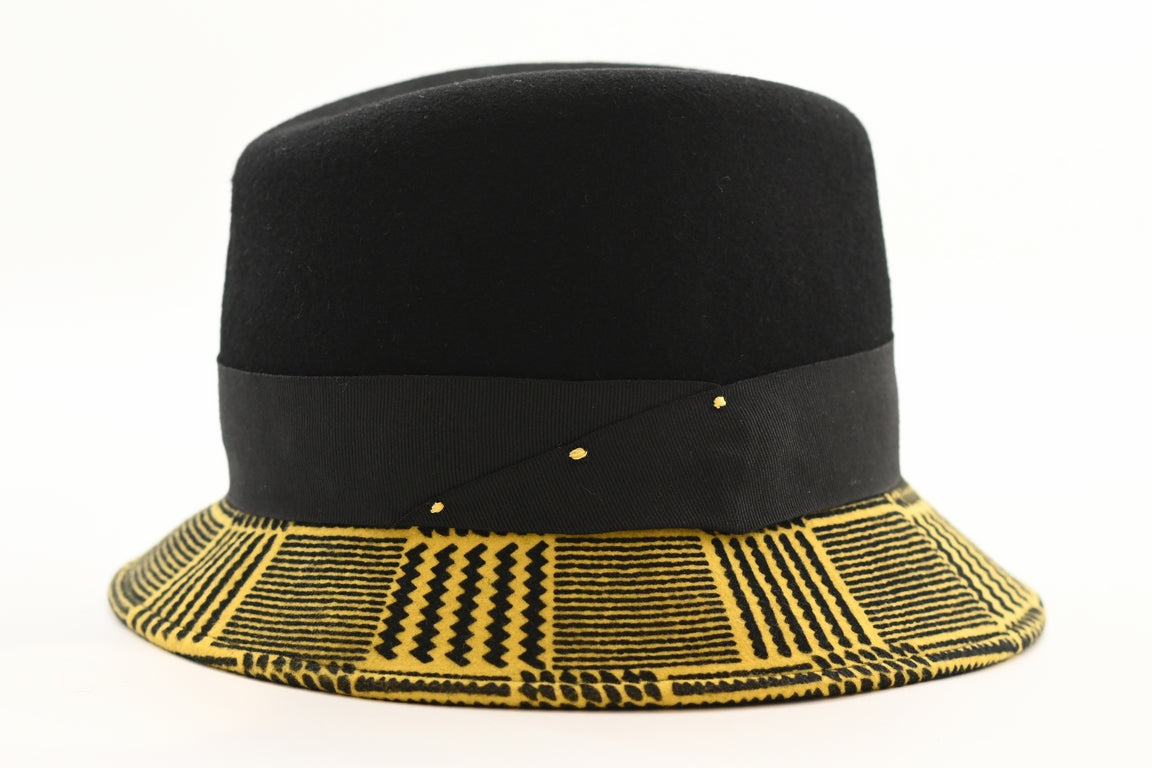 CAPPELLO FELTRO LANA BICOLORE DIS 18