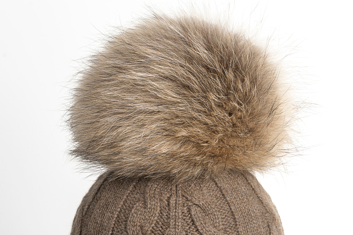 BERRETTO MAGLIA 100% CASHMERE CAPO TRECCE - PON PELLICCIA