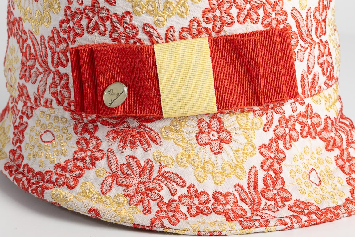 CAPPELLO TESSUTO DIS. 5294
