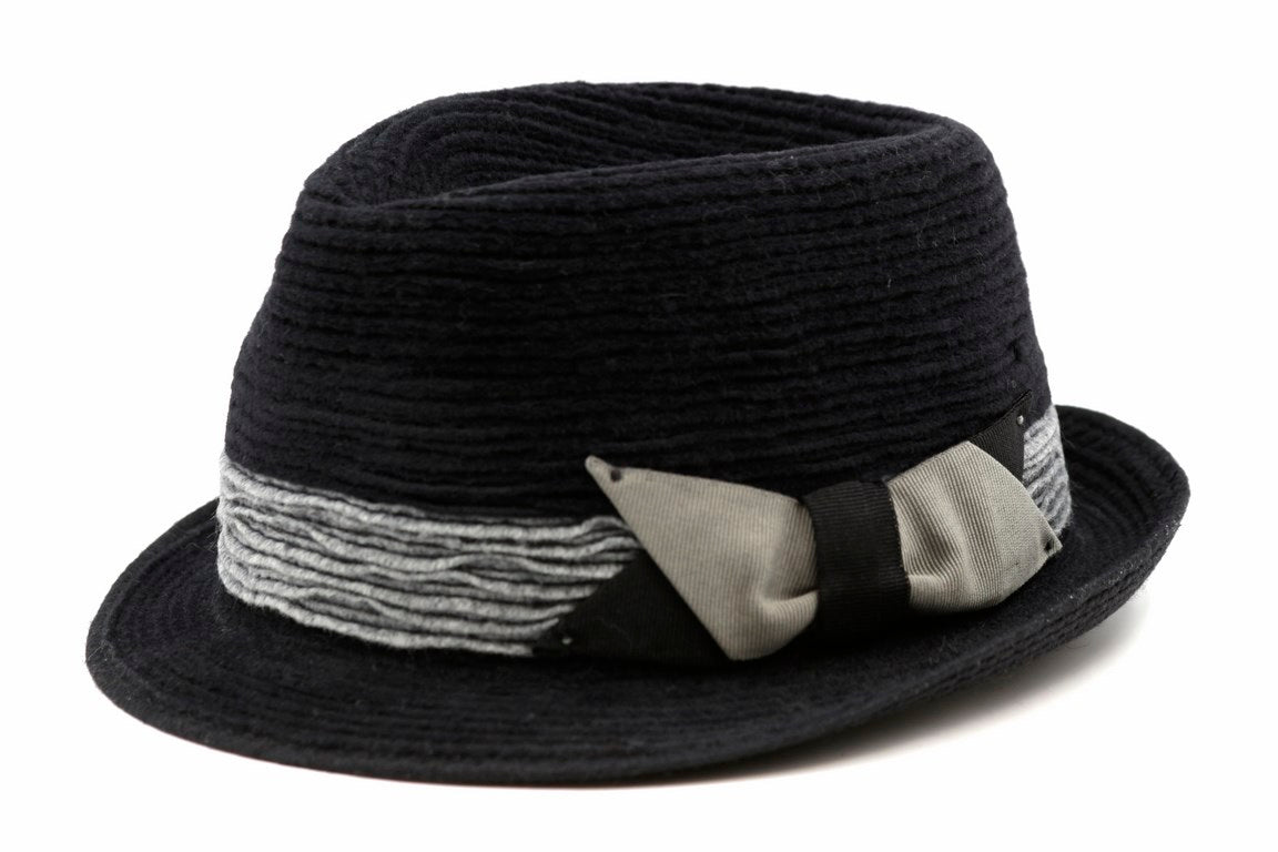 CAPPELLO CUCITO =NASTRO GRO 9