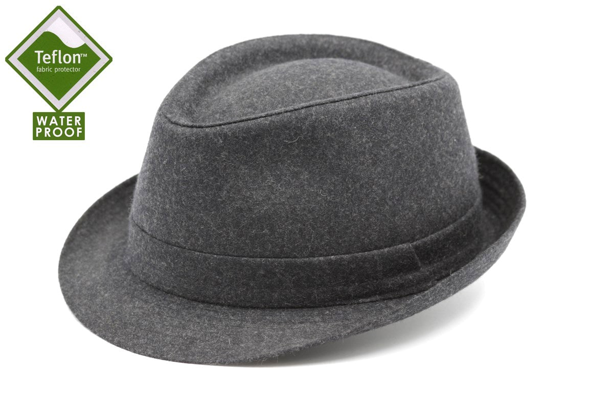 CAPPELLO TESSUTO TINTA UNITA TEFLON