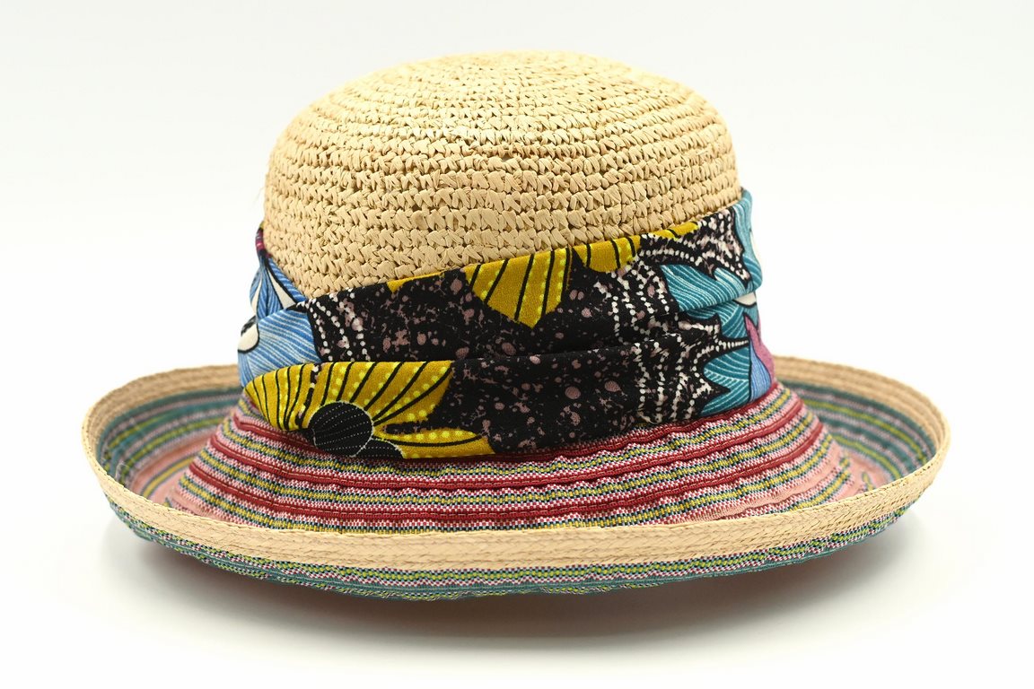 CAPPELLO NASTRO CUCITO  + RAFFIA