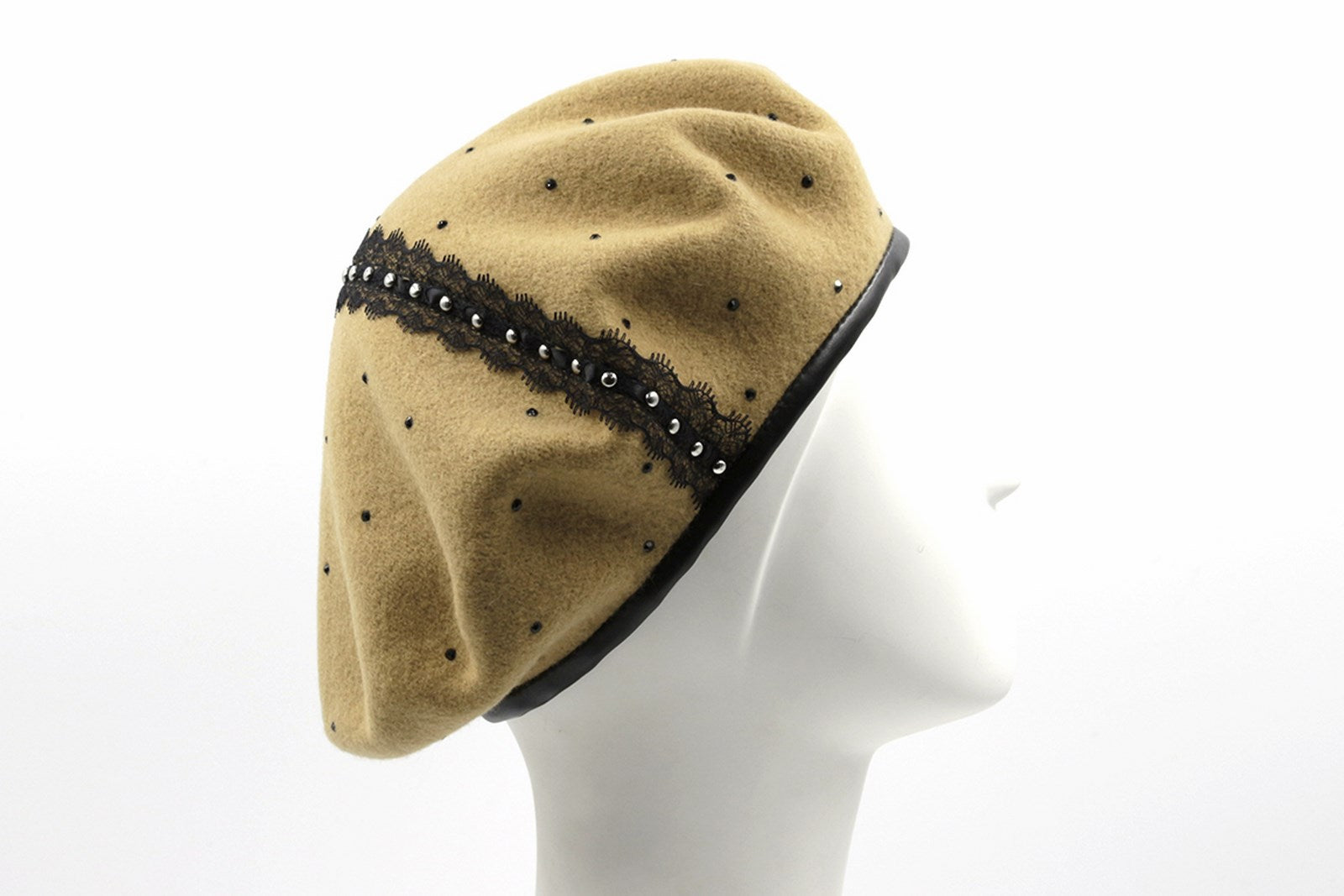 BASCO LANA CON APPLICAZIONE PIZZO