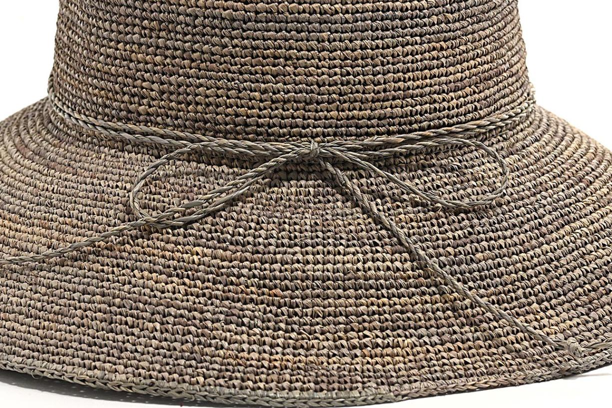 CAPPELLO CROCHET RAFFIA ALA MEDIA