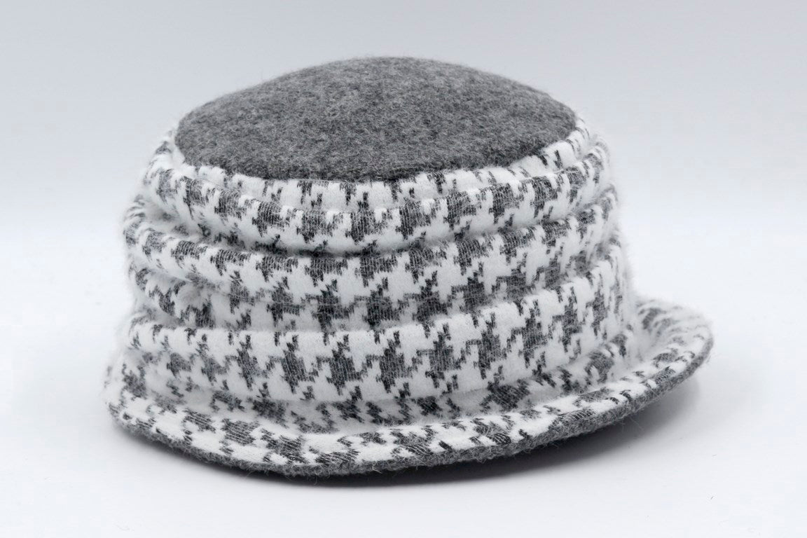 CAPPELLO TESSUTO DIS 5867 SG