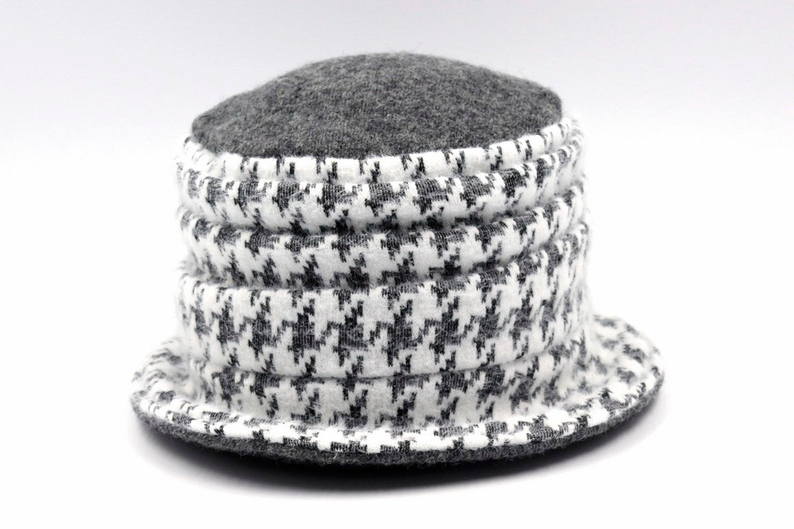 CAPPELLO TESSUTO DIS 5867 SG