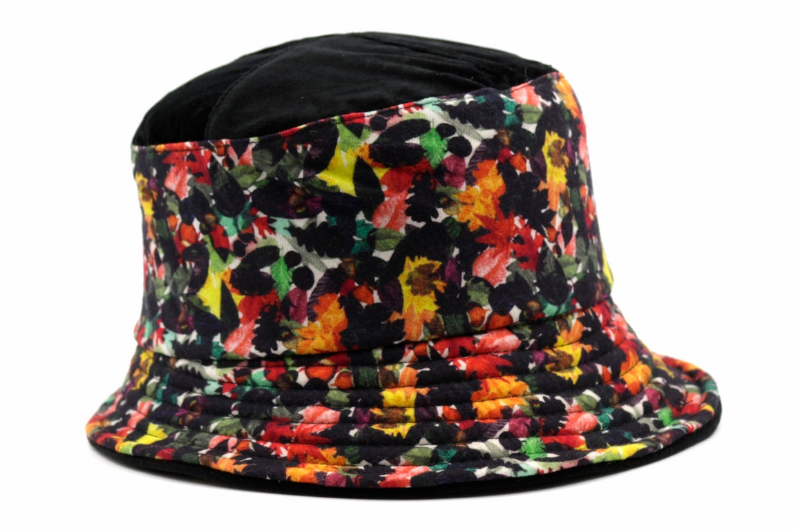 CAPPELLO TESSUTO VELLUTO E LANA STAMPATA