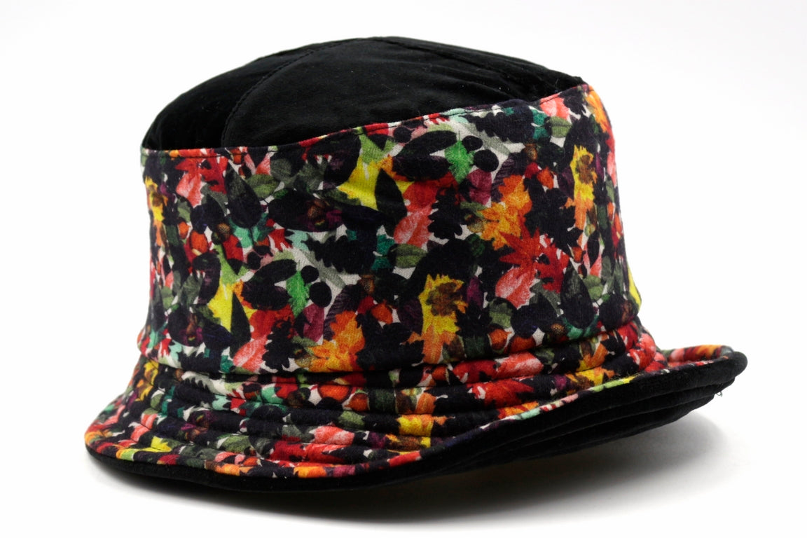 CAPPELLO TESSUTO VELLUTO E LANA STAMPATA