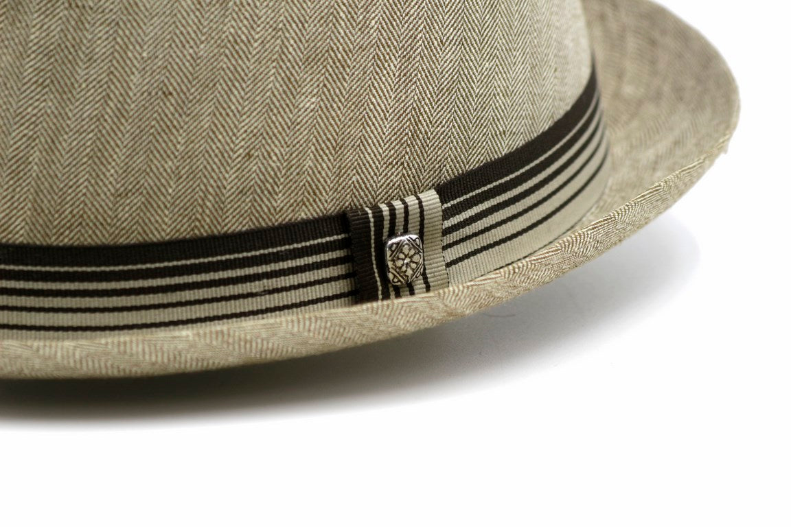 TRILBY  DIS  5904