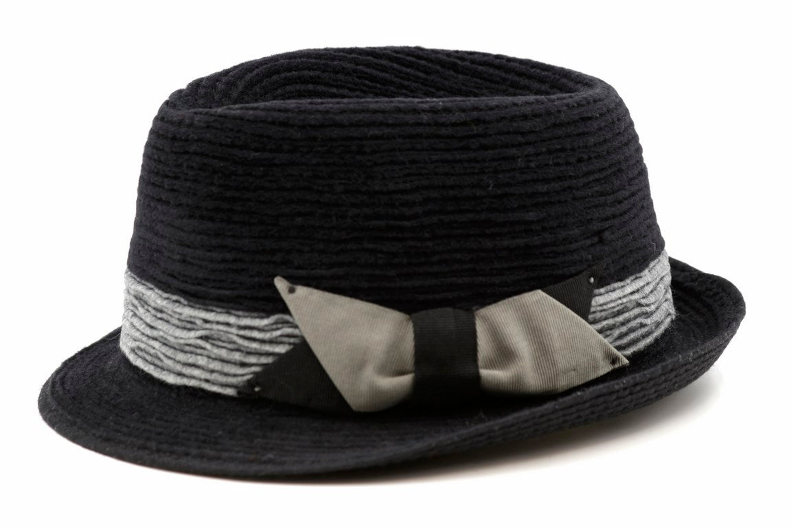 CAPPELLO  CUCITO =NASTRO GRO 9