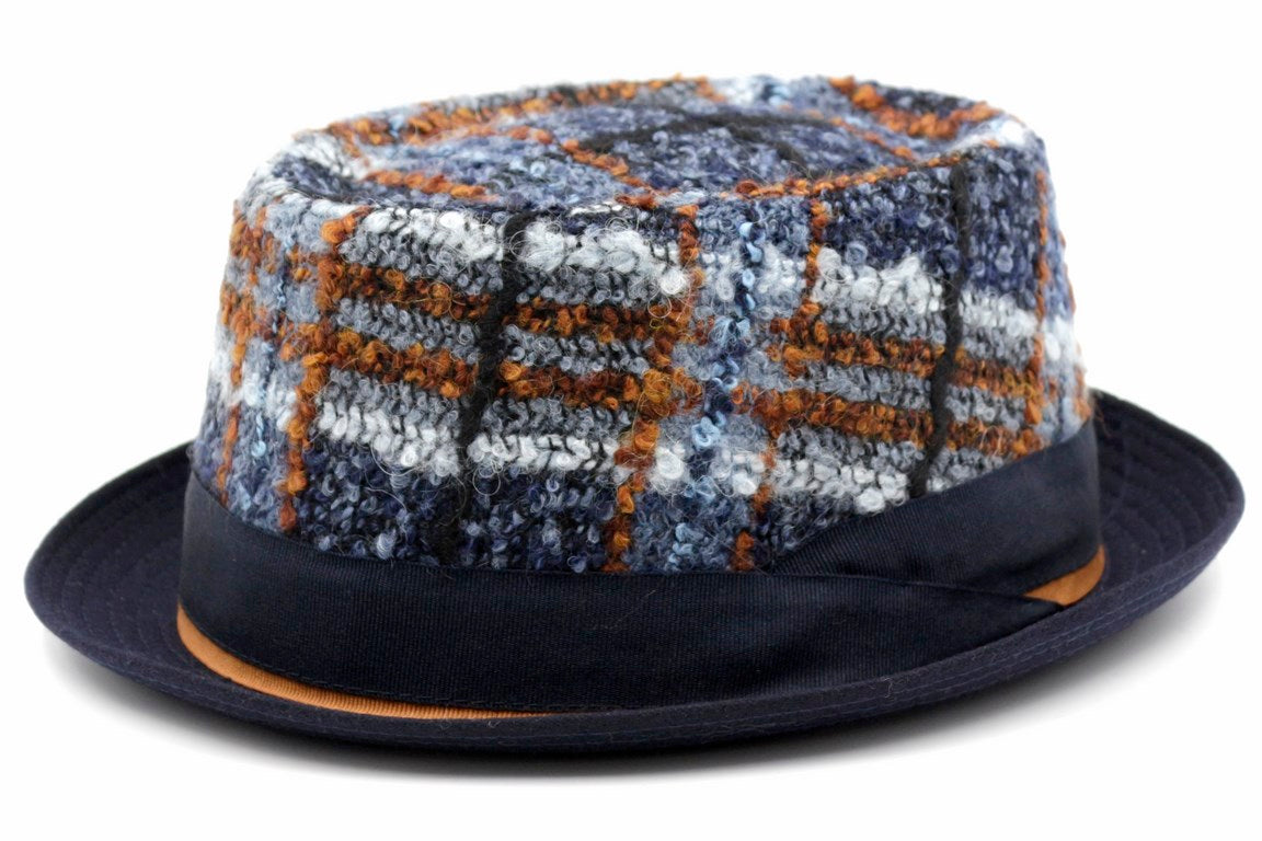 TRILBY   BICOL.  5915 + 830